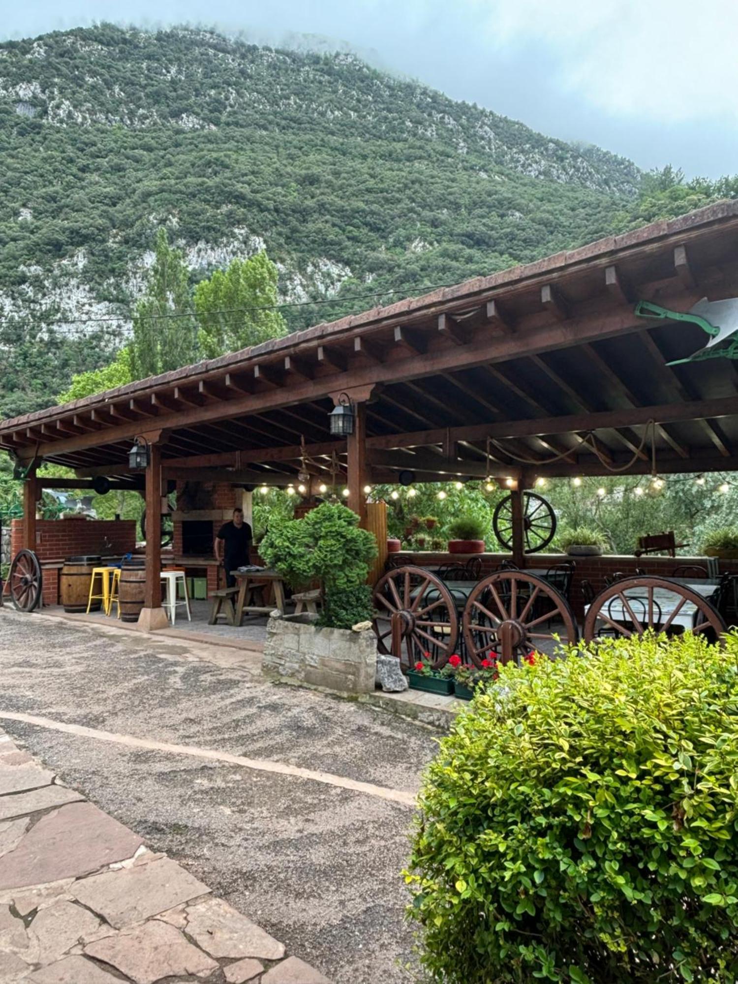Albergue La Hermida Exterior photo